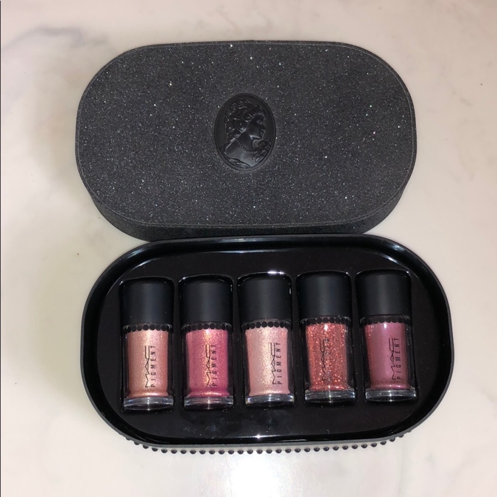 Mac 2014 limited edition Christmas pigments